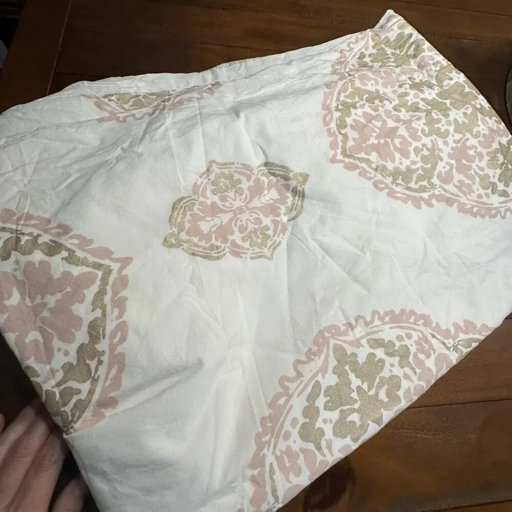 Pottery Barn Dorm Gold Pink Medallion Duvet Cover Twin